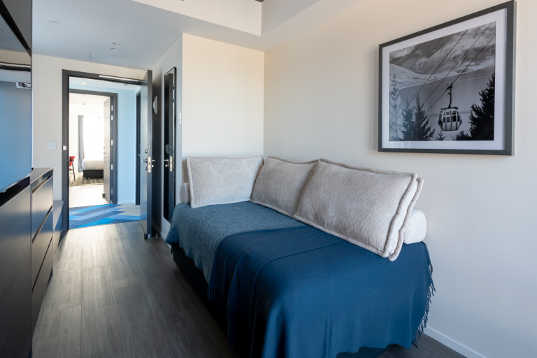 ZQNPK - Day bed - interconnecting rooms