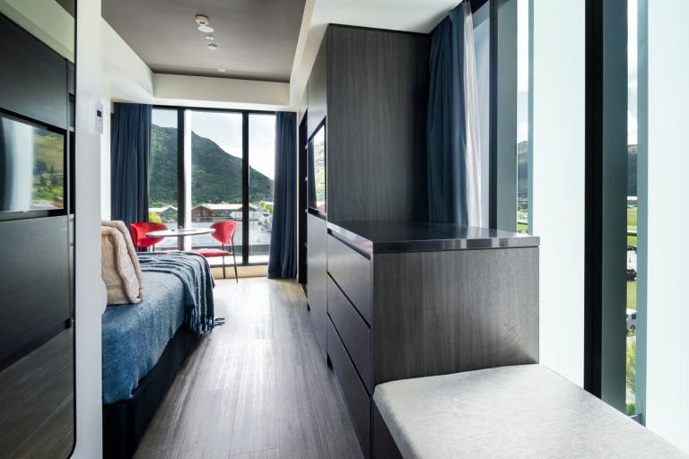 ZQNPK - Day bed suite - views